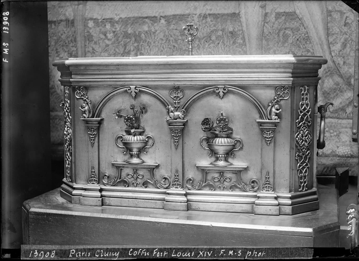 image de droite chevauchant celle de gauche